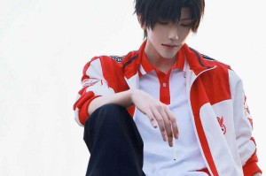 《全职高手2小号玩法攻略：叶修同款小号养成指南》