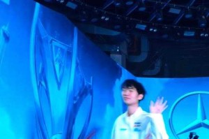 如何观看并体验14号的LOL比赛视频？