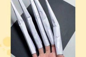 七杀剑折纸教程：用纸折七杀剑的简单步骤图解