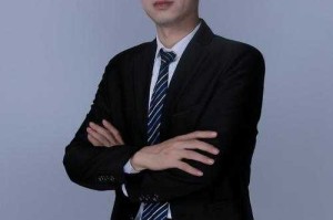 风流教师黄强：校园里的隐秘情事