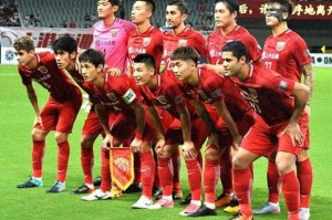 亚冠淘汰赛唯一中超球队：谁将扛起中国足球大旗？