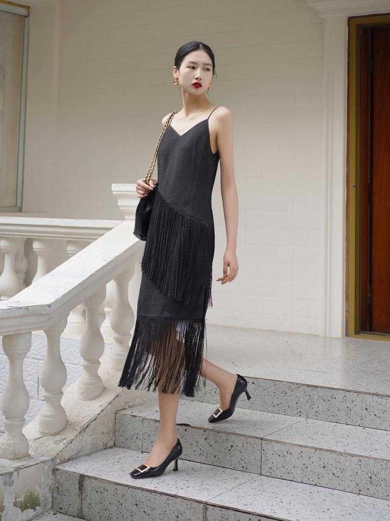 如何欣赏福建美女在抖音上的时尚走秀?
