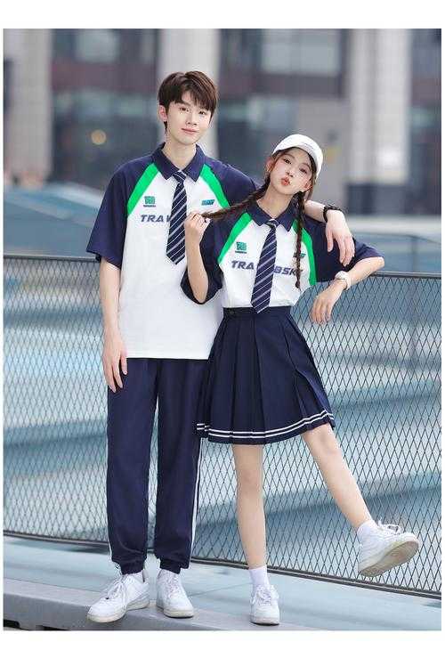校园新风尚:男女统一穿连裤袜裙子的校服故事