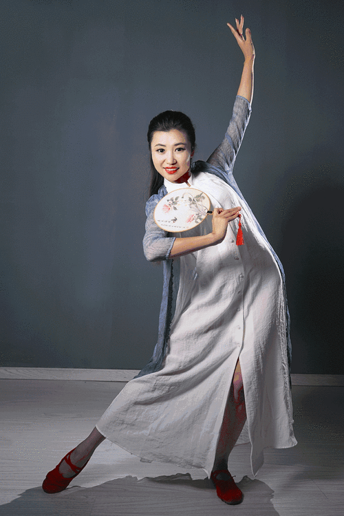 张莉吧：如何关注她的动态与声音？
