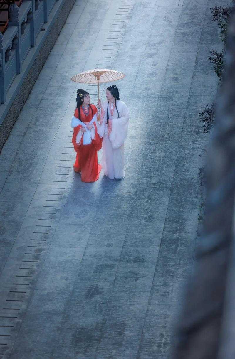 城阙春深锁二乔：三国绝色姐妹的传奇故事与历史谜团