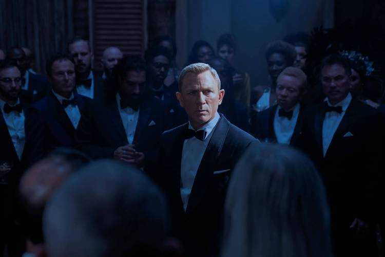 如何欣赏电影《007无暇赴死》高清版720p?
