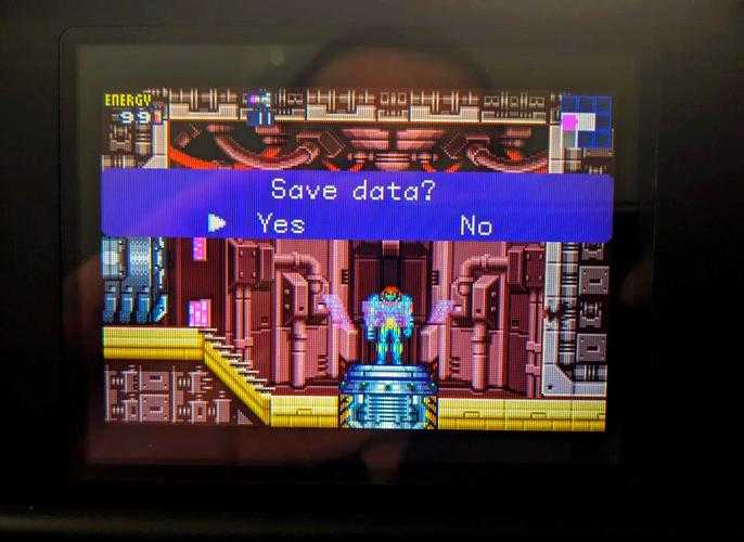 角色:任天堂3DS玩家 任务:分析在3DS主机上使用Virtual Console(VC)或模拟器运行GBA游戏的优缺点 格式:分点对比两者的兼容性、性能表现、操作便捷性、资源获取难度及附加功能(如加速、金手指等)